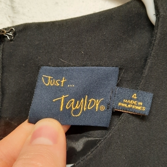 Just...Taylor Black Dress | 4 - Picture 10 of 10